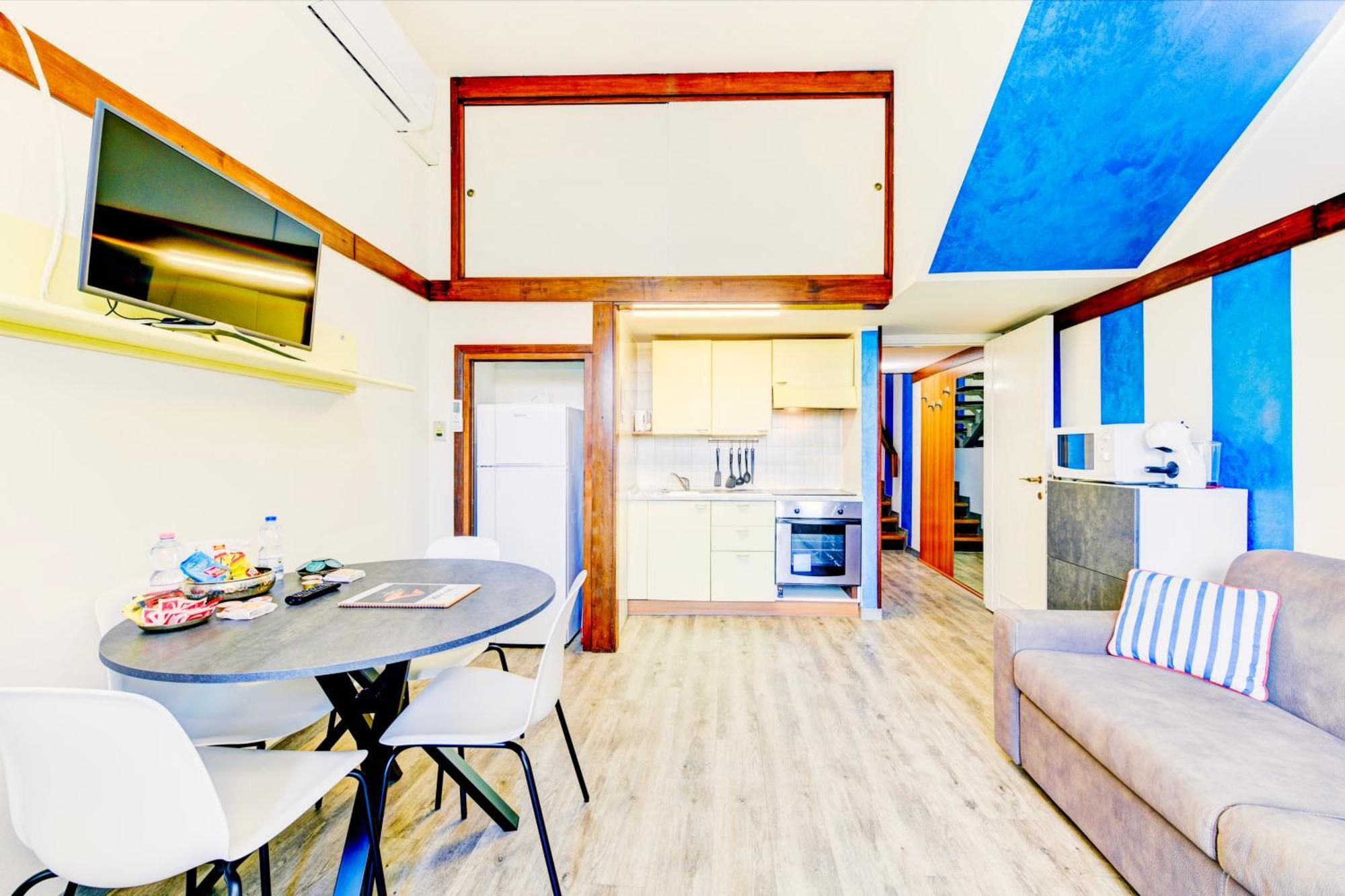 The Riva Apartment シルミオーネ エクステリア 写真